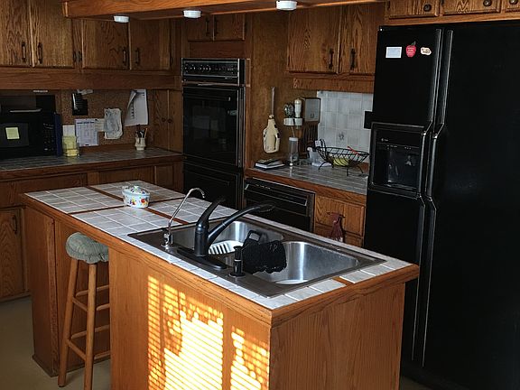 Kitchen with custom made oak