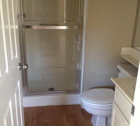 Hallway/Guest bathroom