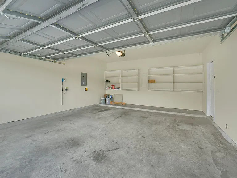 10502 Chestnut Path Way — Photo 21