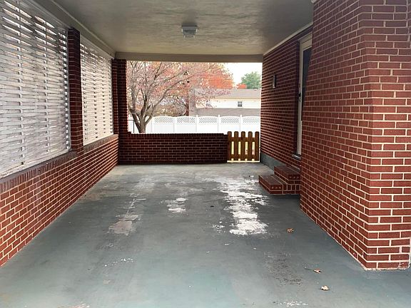 2nd image of 3301 Trinkle Ave NW