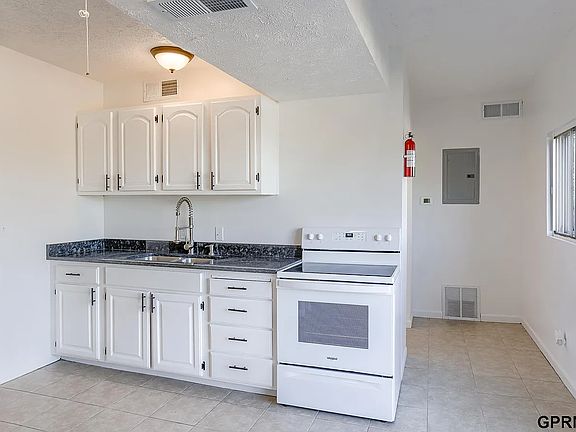 4th image of 2450 S 20th St #2