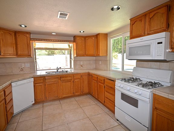 5th image of 26772 Mandelieu Dr