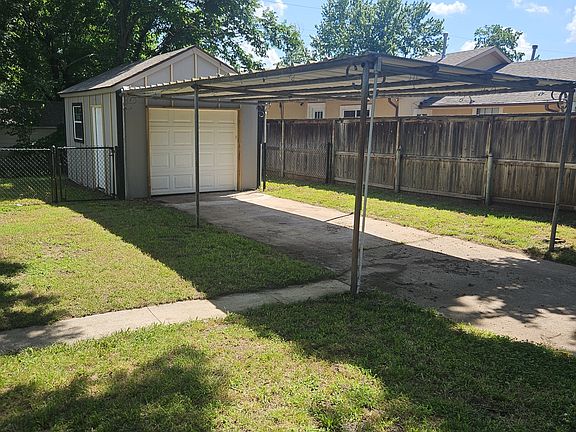 2nd image of 132 N Yukon Ave