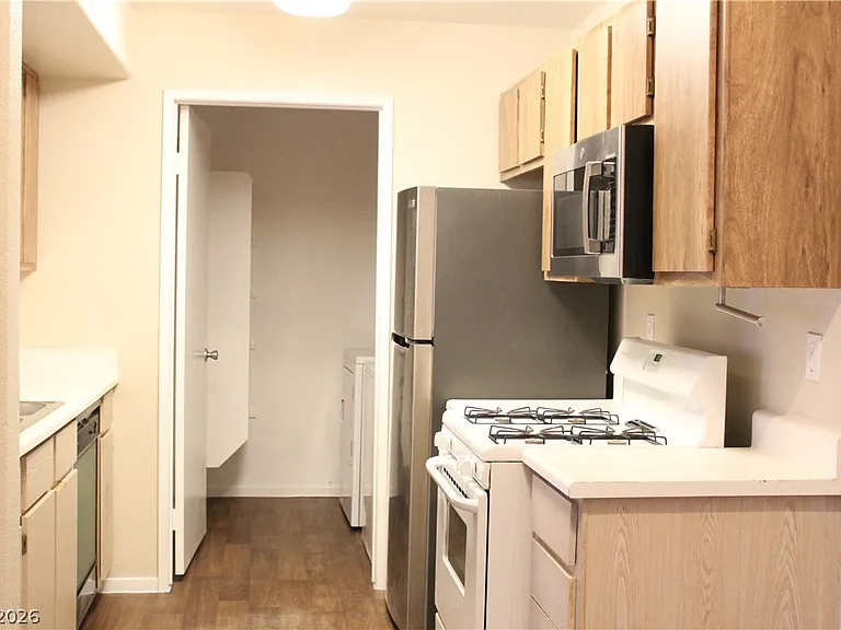 7885 W Flamingo Rd #2021 — Photo 6