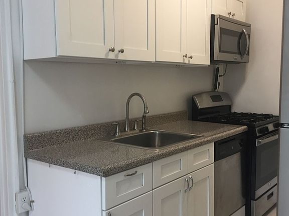 2nd image of 6770 Yellowstone Blvd