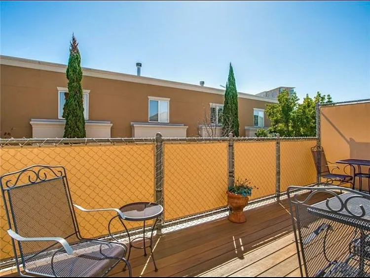 3906 Travis St — Photo 24
