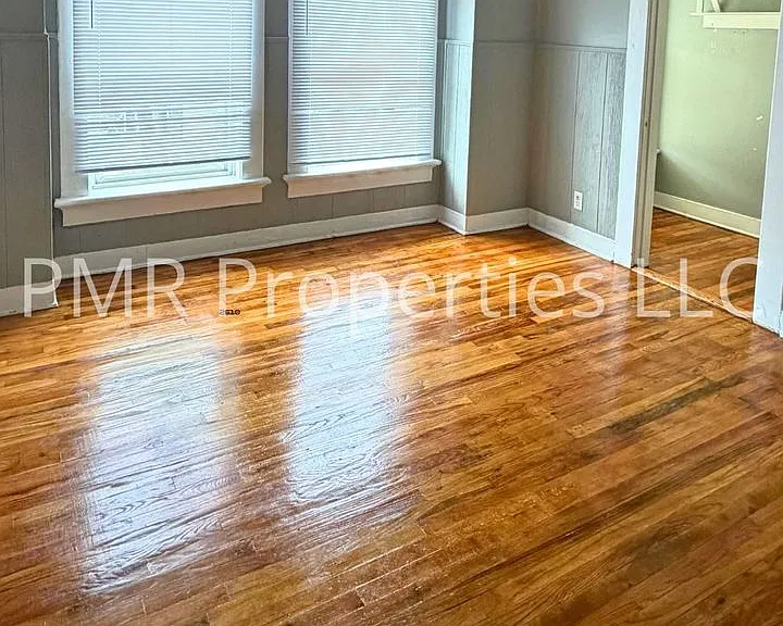 905 S 14th St — Photo 4