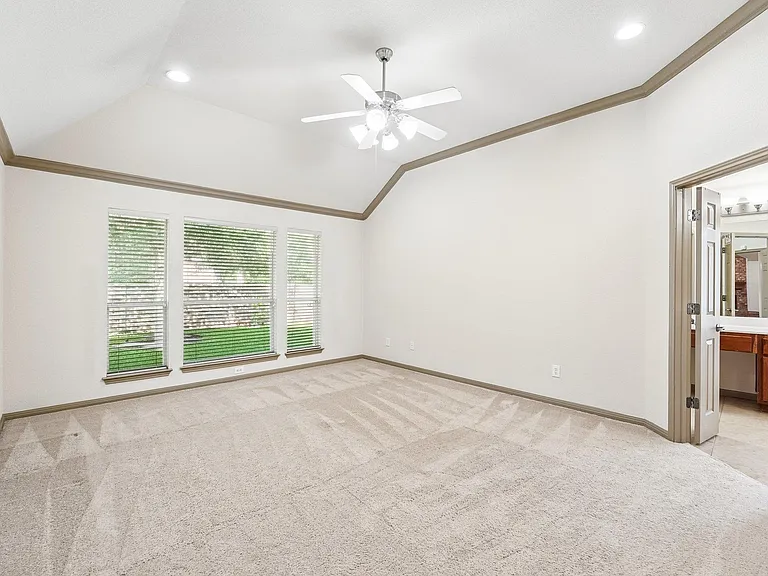 10028 Lisi Anne Dr — Photo 26