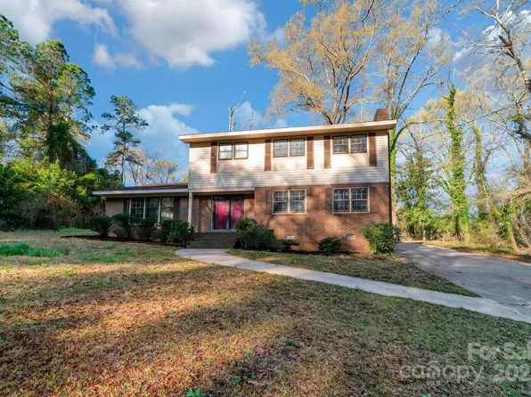 407 Covington St, Rockingham, NC 28379