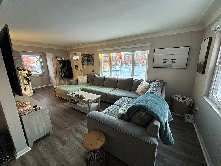3749 Maxwell Rd — Photo 4