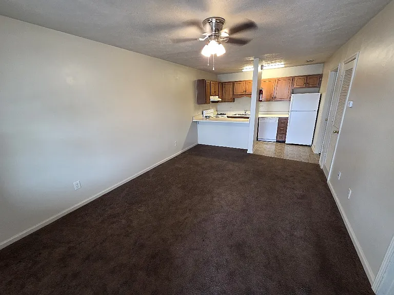 222.5 Lanier Dr #410 — Photo 2