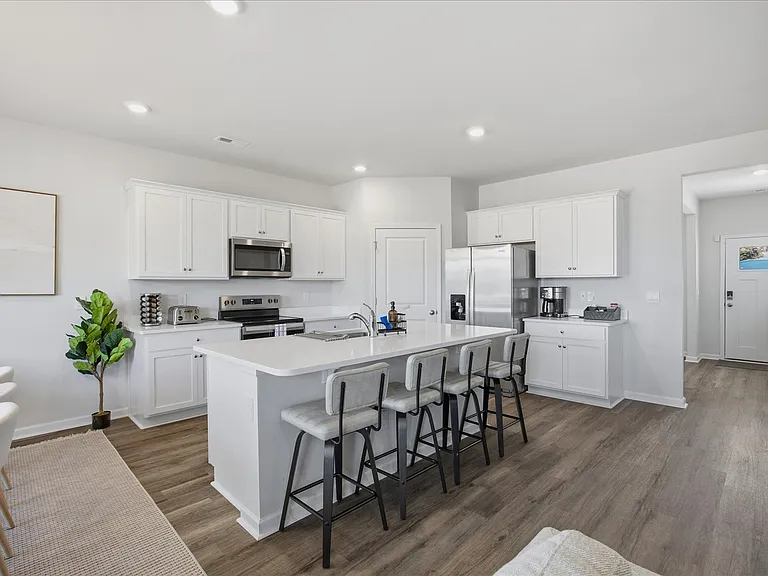 234 N Farmhouse Dr — Photo 6