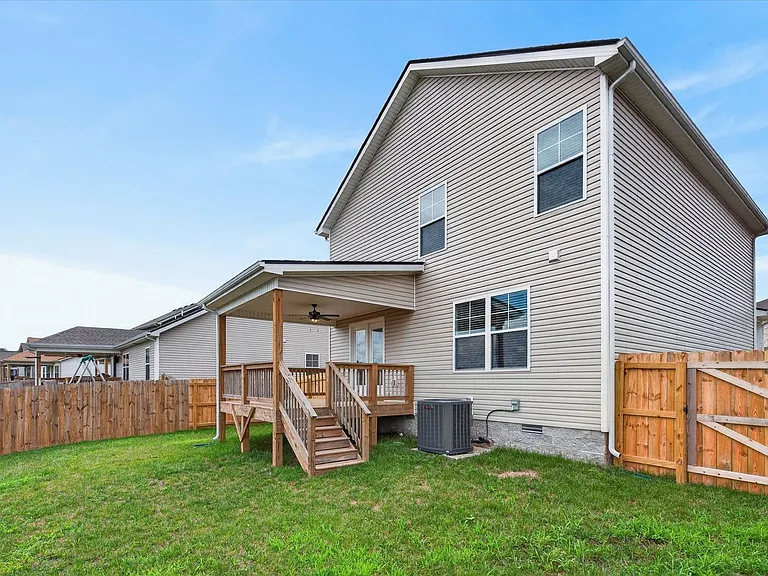 930 Tufnel Dr — Photo 33