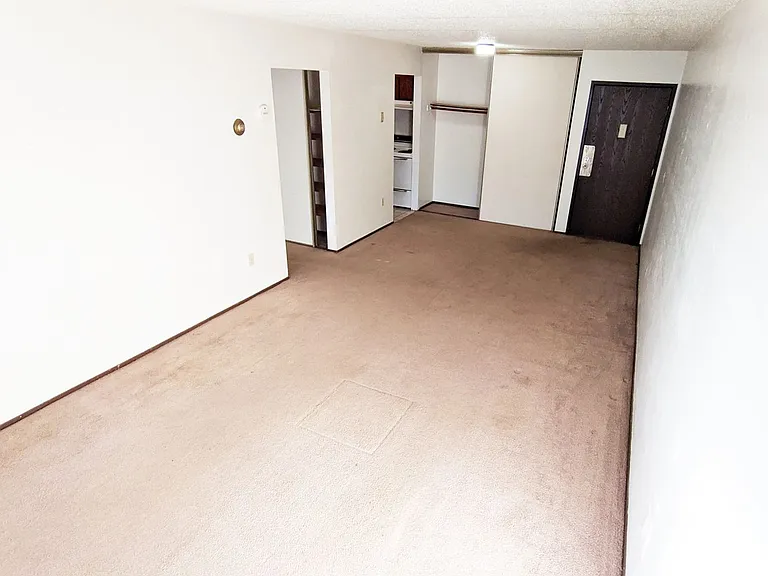 321 1st Ave SE #RHS-9 — Photo 2