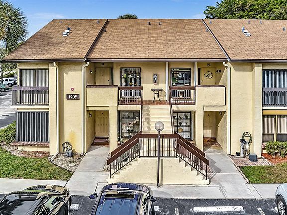 3rd image of 1905 SW 15th Street #10
