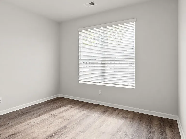 1015 Harden Dr NW — Photo 18
