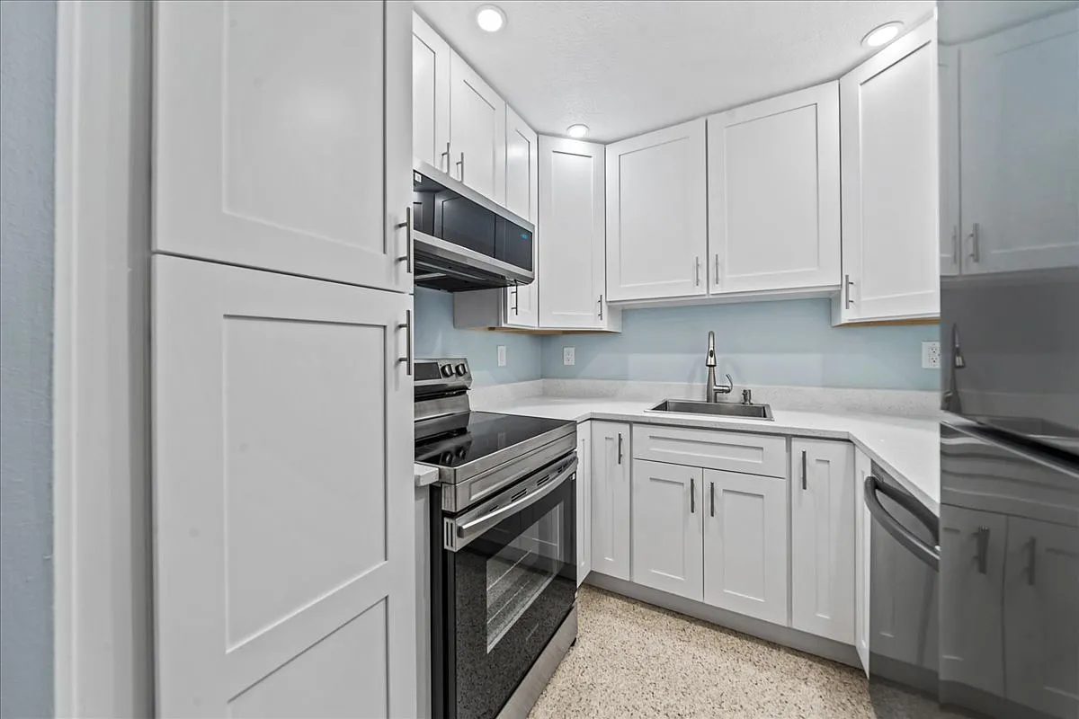 1 bed, 700 sqft, $1,650 — Photo 2