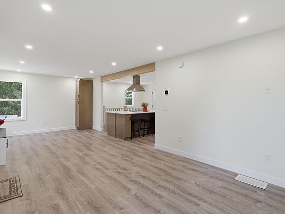 4th image of 7710 Lamar Ave S