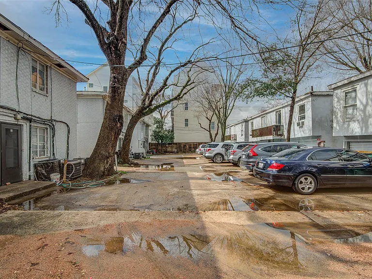 1826 1/2 W Main St #2 — Photo 3