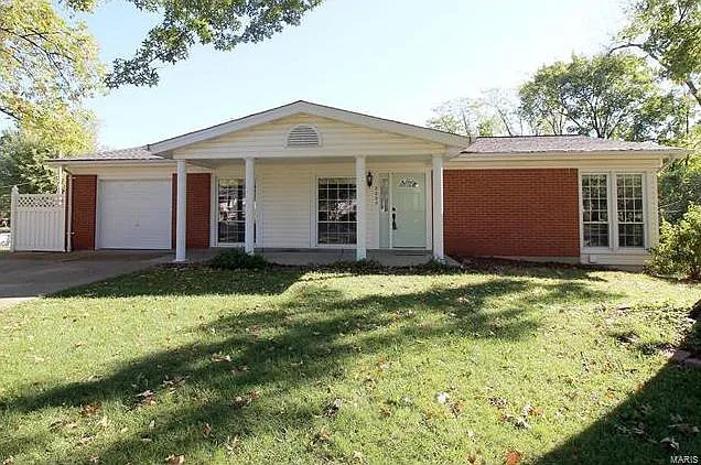 5005 Kempf Dr photo 1