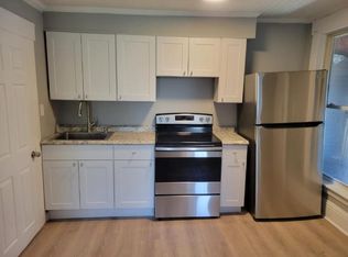 427 Hanover St APT 3, Manchester, NH 03104