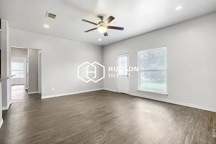 2 bed, 2.0 bath, 1218 sqft, $1,095 — Photo 4