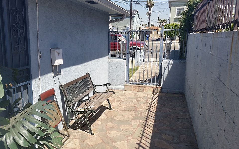2nd image of 762 West El Segundo Blvd