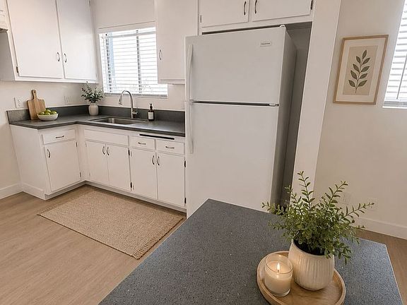 3rd image of 11820 Chandler Blvd #9