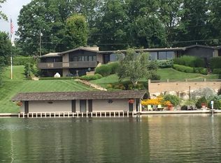 22 Flat Top Lake Rd, Ghent, WV 25843