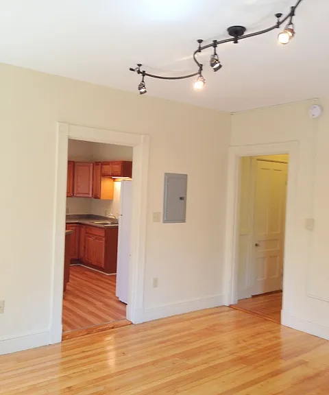 9-17 Warren St #1 — Photo 9