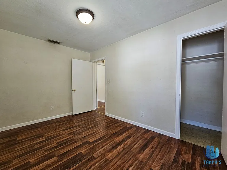 1516 Holly Rd — Photo 15