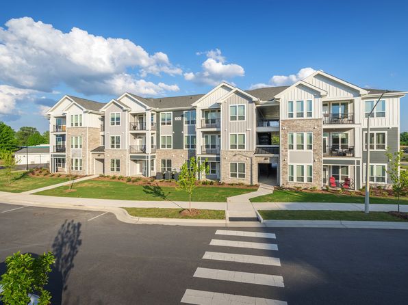 2400 Sanders Ave #4-302