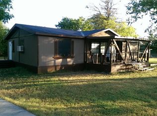 324 Hidden Oaks Dr, Elgin, TX 78621