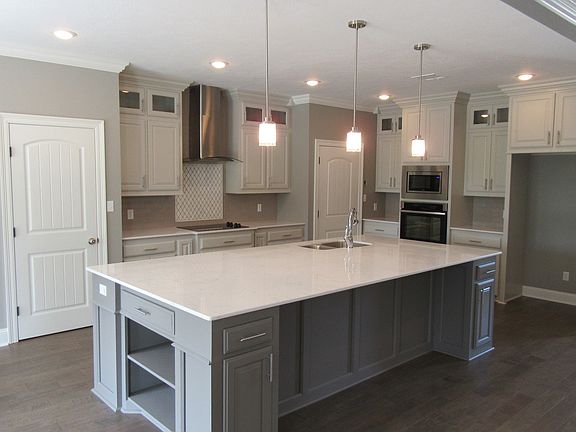 5th image of 2637 Ravenway Dr