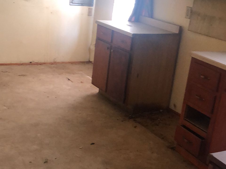 2nd image of 121 Tennessee River Dr