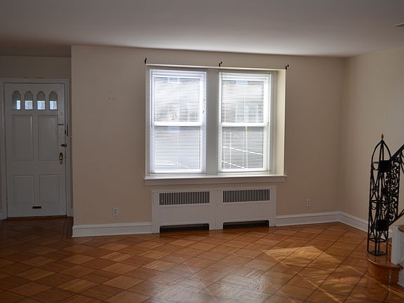 5th image of 6744 Lynford St