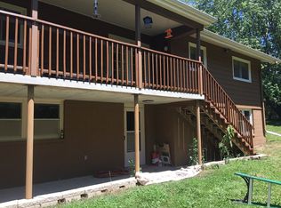 324 Huntington Rd, Delafield, WI 53018