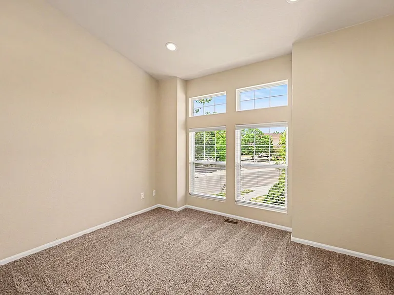 19209 E Dickenson Dr — Photo 6