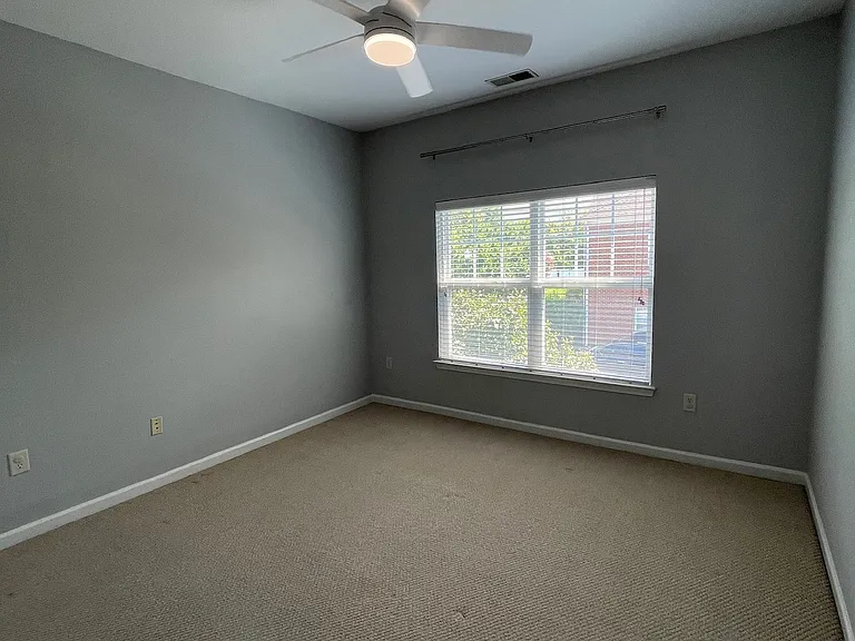 126 Lincoln St — Photo 25