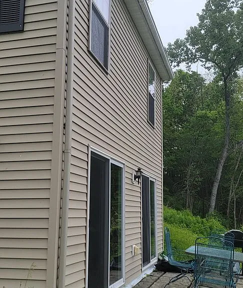 301 W Ghent Rd — Photo 4