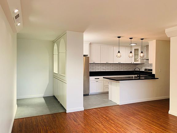 4th image of 421 S La Fayette Park Pl APT 221