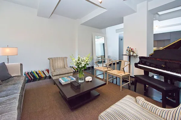 Rented by DYNY Inc | media 8