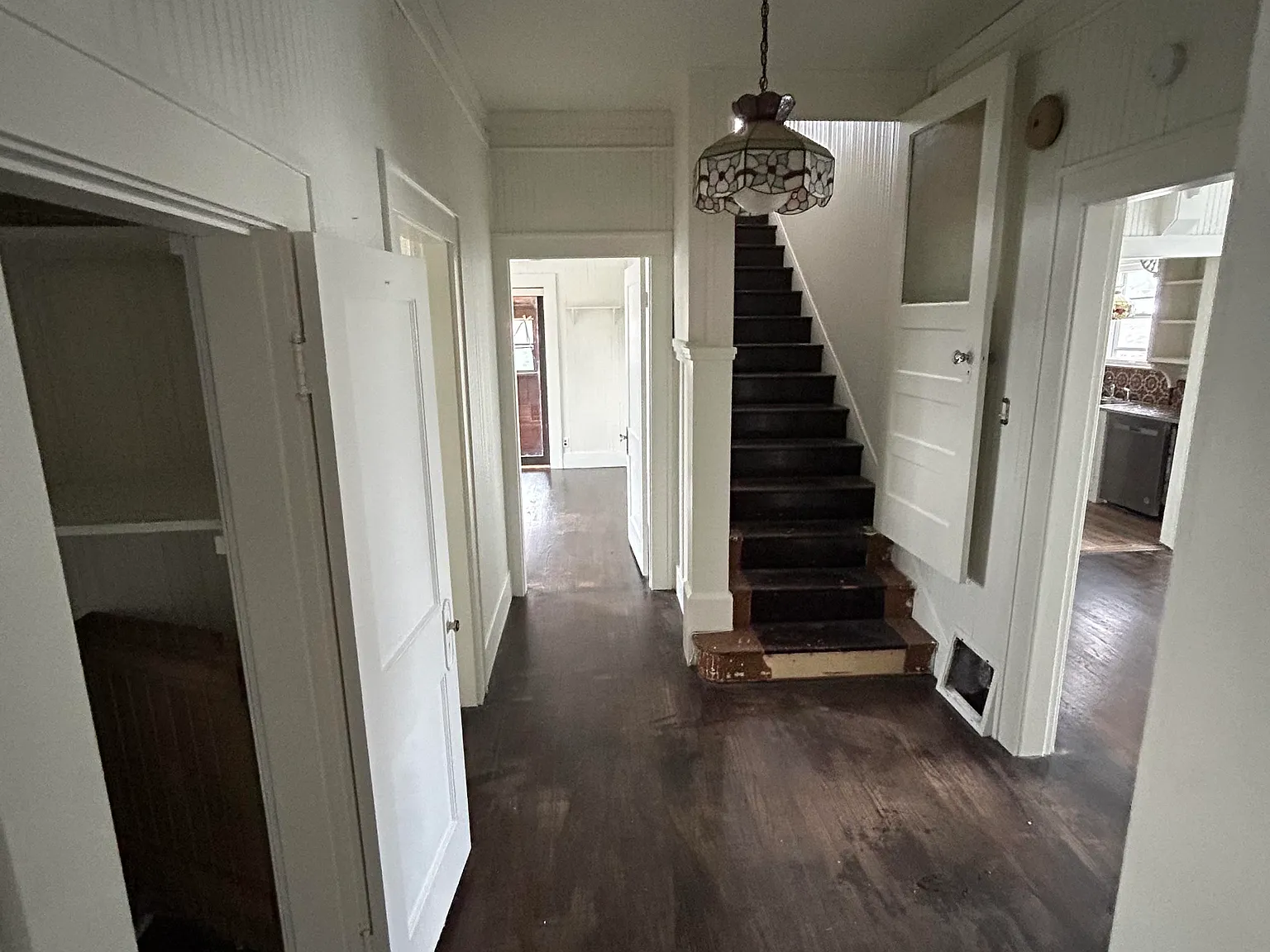 3 bed, 1.5 bath, 2096 sqft, $1,500 — Photo 2