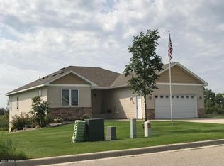 1804 17th St NW, Willmar, MN 56201