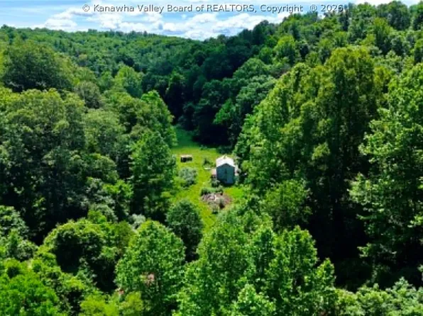 1949 Spring Branch Rd, Leon, WV 25123