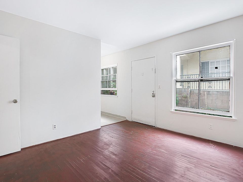 1st image of 1728 Granville Ave #1730