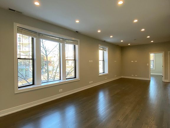 2nd image of 3058 N Greenview Ave #K2