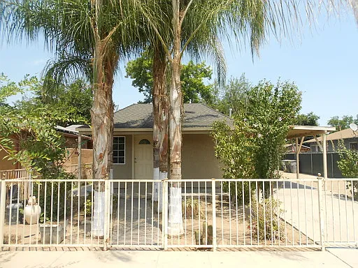 4151 E Nevada Ave photo 1