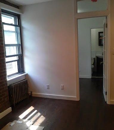 3rd image of 13 Market St APT 9