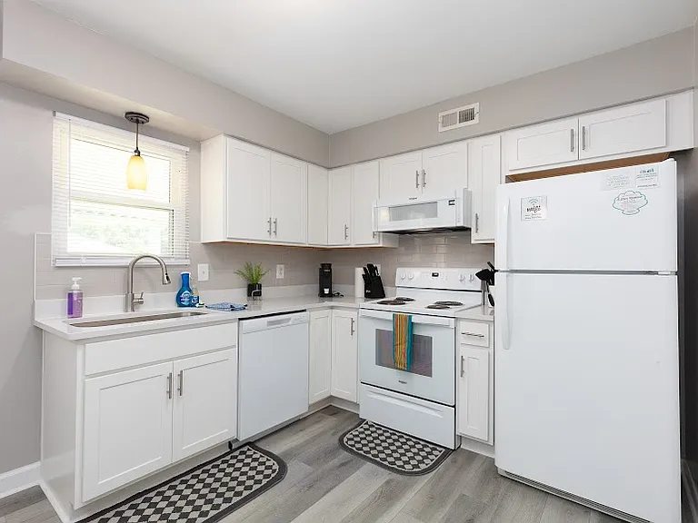 427 McClary Rd #B — Photo 15